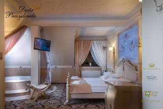 Отель Dwór Prezydencki Boutique Hotel & SPA Зглобице Апартаменты с кроватью размера «king-size»-11