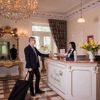 Отель Dwór Prezydencki Boutique Hotel & SPA Зглобице-5